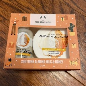 Body Shop Soothing Almond Milk & Honey Duo